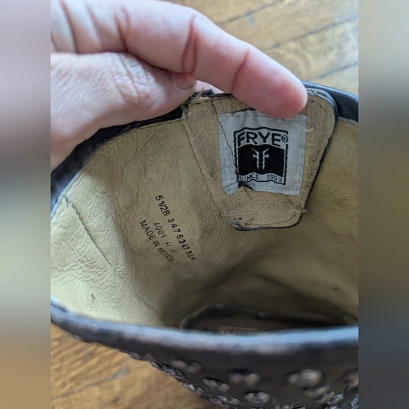 Frye Jenna Distressed Stud Short Moto Black boots in size 5.5 - Picture 11 of 12